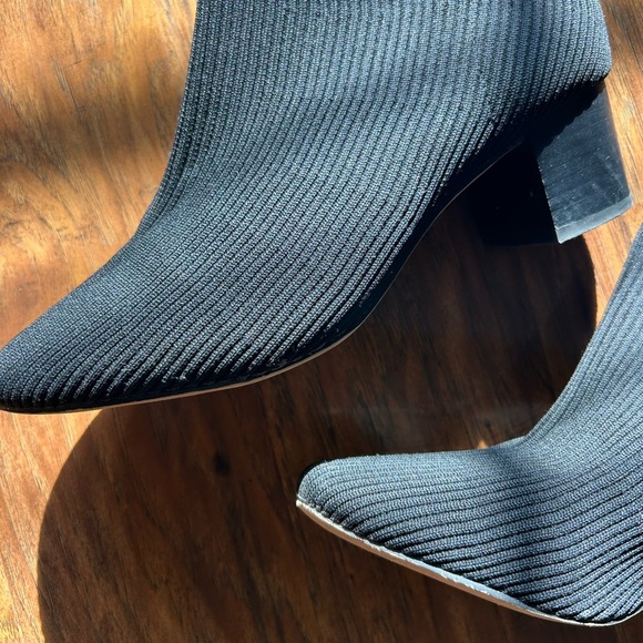 Black Ankle Boots Women’s Size 9 Stretch Business Casual - Picture 4 of 7